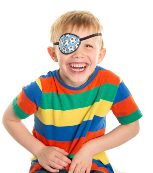 Barn med øjenklap med elastik
