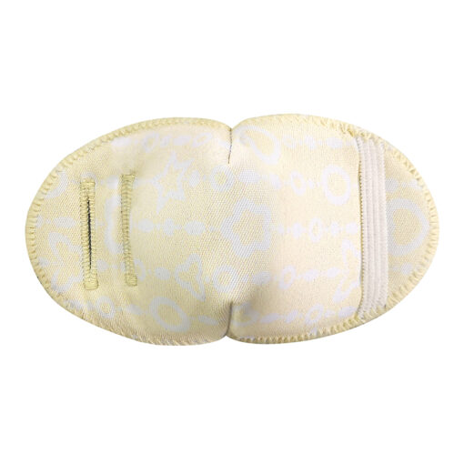 Tyglapp för barn med glasögon. Den är rekommenderad av ortoptister och ögonläkare för klapbehandling. Den är gul och har ett fint armband-motiv. Märket är Kay Fun Patch och den heter Bracelet.