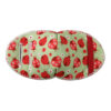 Grön ögonklapp i tyg med röda mariehöns från Kay Fun Patch. Designad för barn som vill stärka sin syn. Kan fästas på insidan av glasögon och är perfekt för synträning. Den heter Ladybirds (Röd).