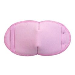 En ögonlapp för bebisar som använder glasögon. Den är tillverkad av tyg och är lämplig för amblyopibehandling. Den är enfärgad i ljusrosa och heter Pink Pale. Märket är Kay Fun Patch.