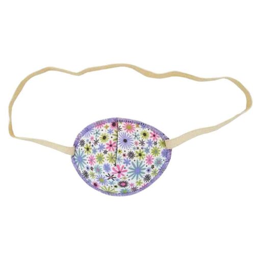 En ljuslila ögonlapp med resår till barn. Den är dekorerad med blommor och heter Sugar Puff. Den har elastik som sätts runt huvudet och är designad för barn som skelar. Ögonlappen hjälper till vid synträning. Märket är Kay Fun Patch.