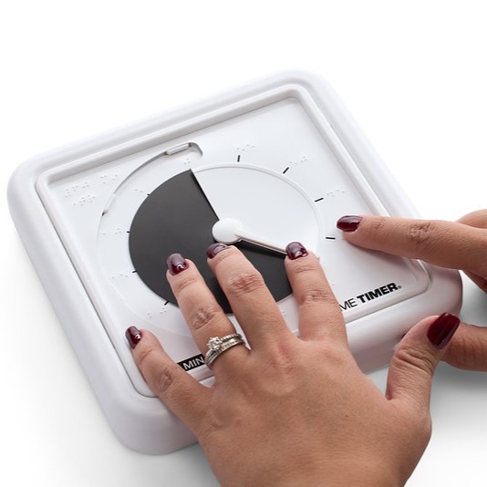 Time Timer Braille Medium svart skiva i handen2